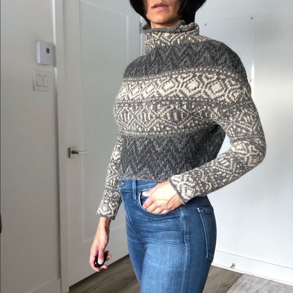 Vince wool, cropped, fair isle print, turtle neck sweater, size small - Picture 2 of 4